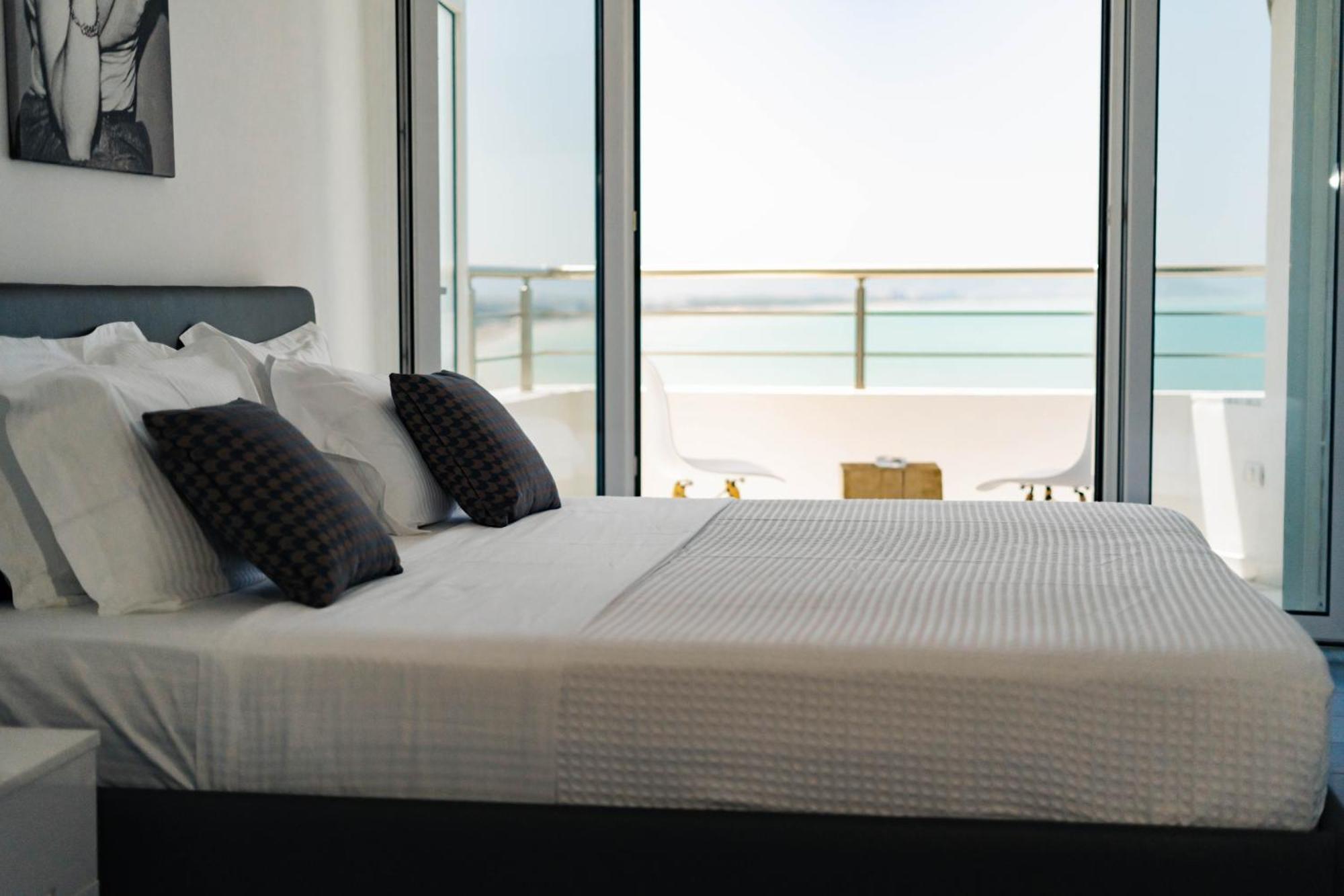 Beachfront Marilyn Дуррес Экстерьер фото